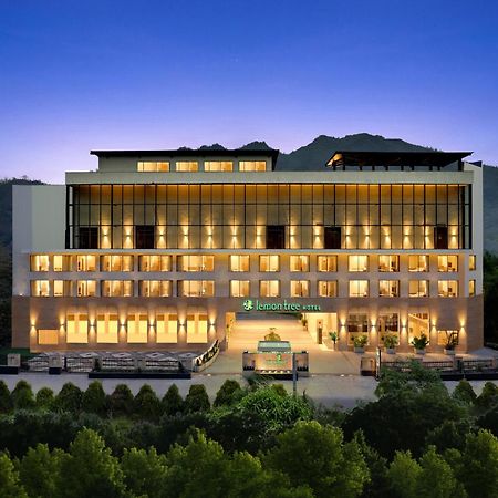 Lemon Tree Hotel, Rishikesh Bagian luar foto