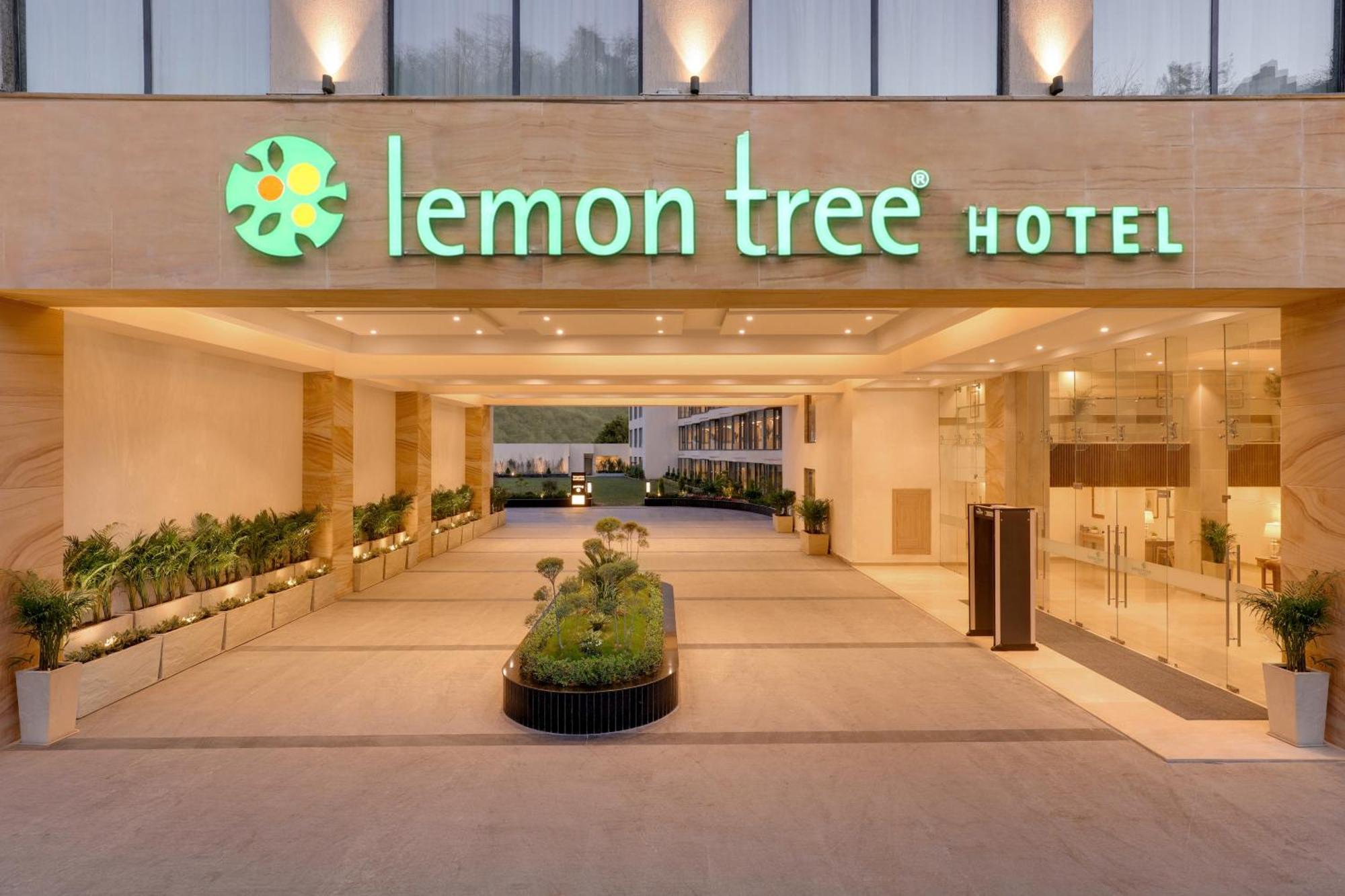 Lemon Tree Hotel, Rishikesh Bagian luar foto