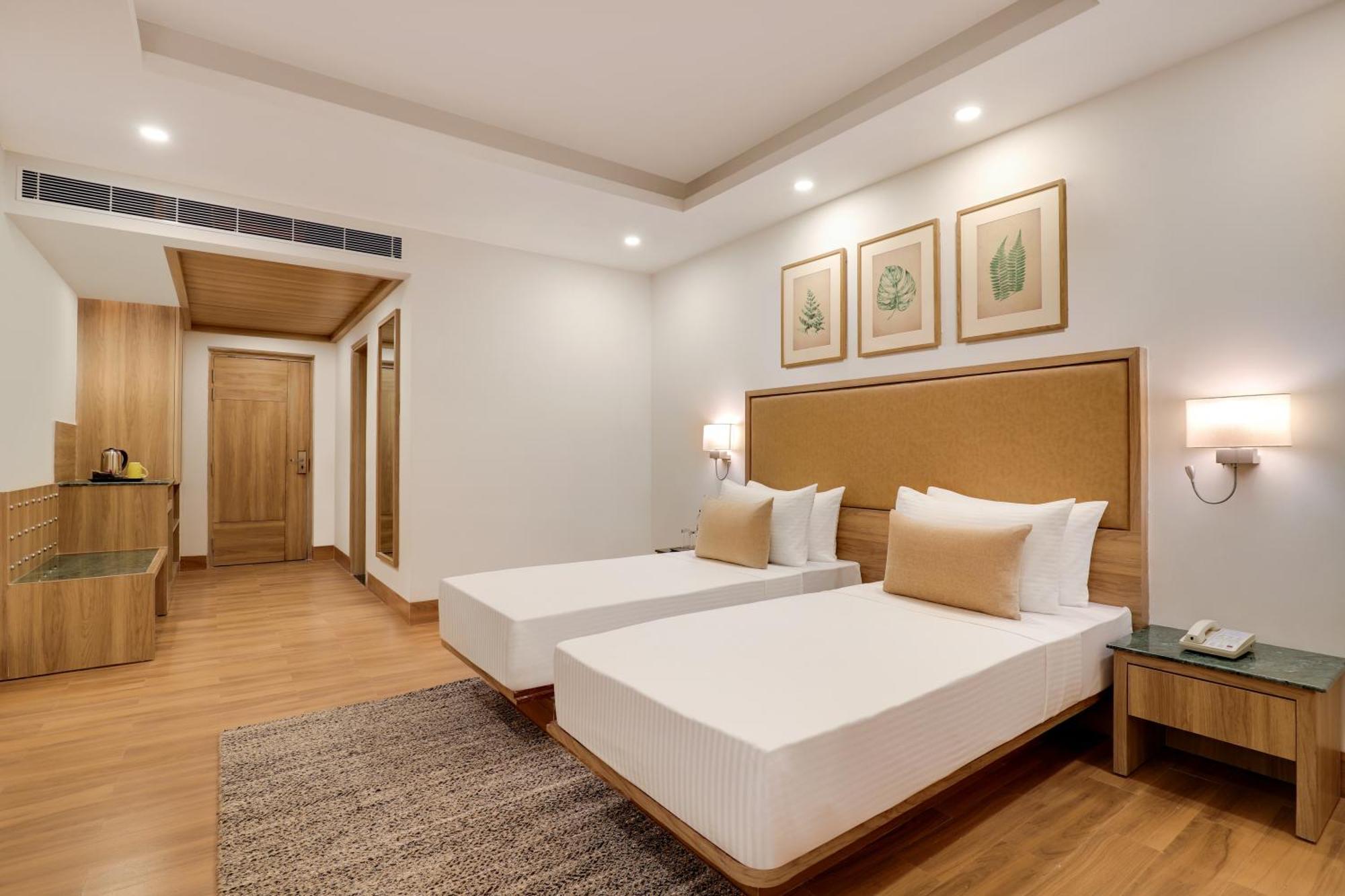Lemon Tree Hotel, Rishikesh Bagian luar foto