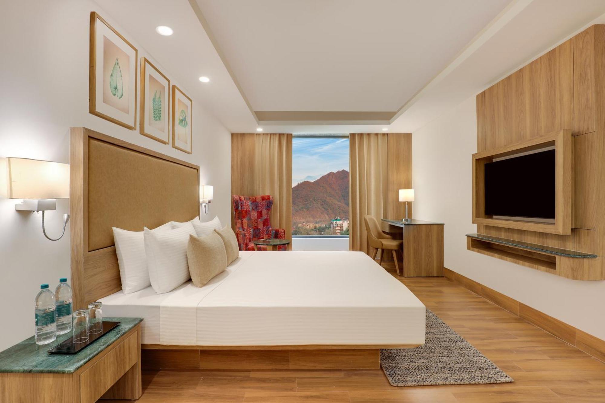Lemon Tree Hotel, Rishikesh Bagian luar foto
