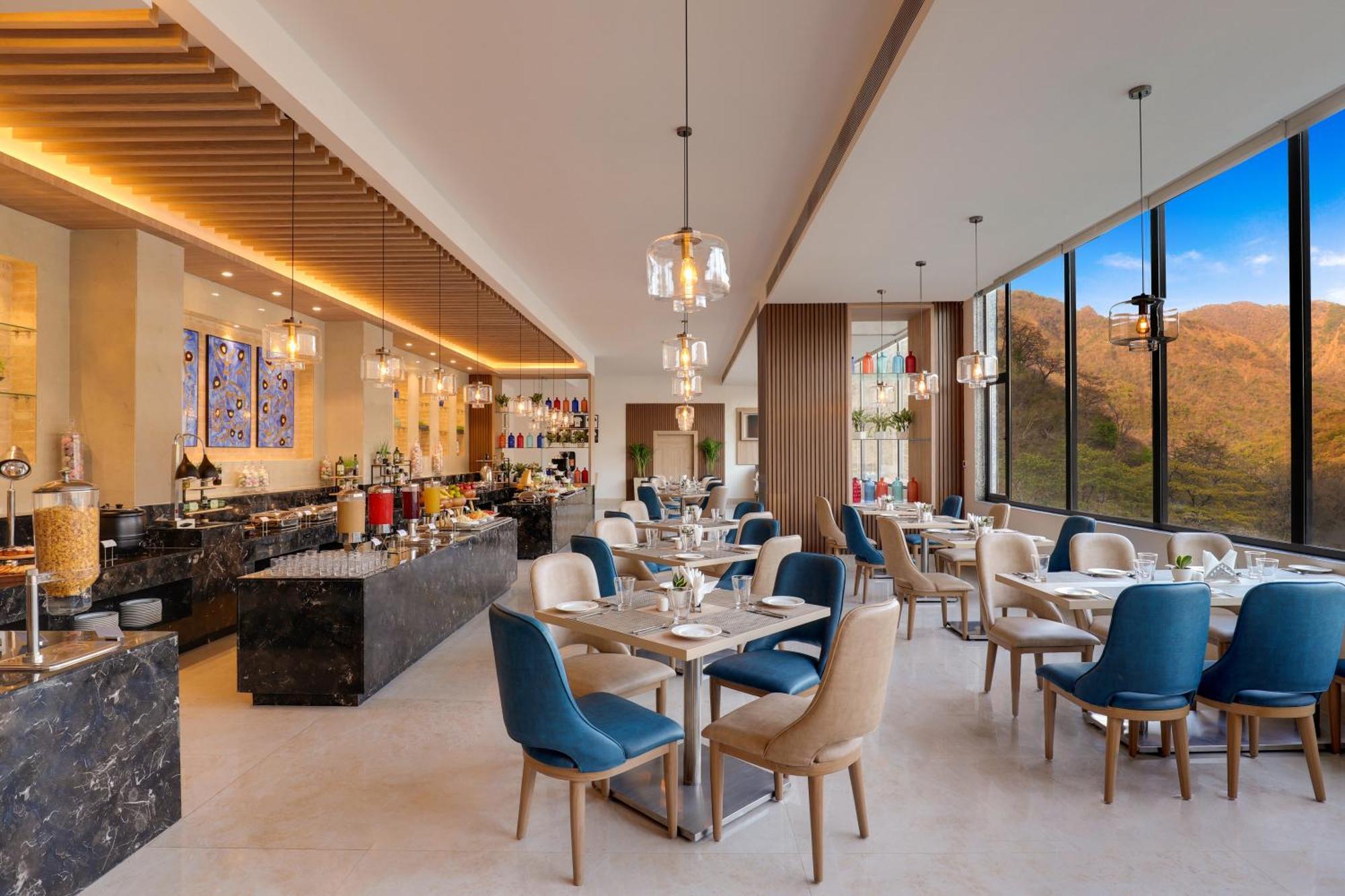 Lemon Tree Hotel, Rishikesh Bagian luar foto